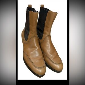 Salvatore Ferragamo Women’s Tan Leather Chelsea Ankle Boots Rubber Soles Size 7